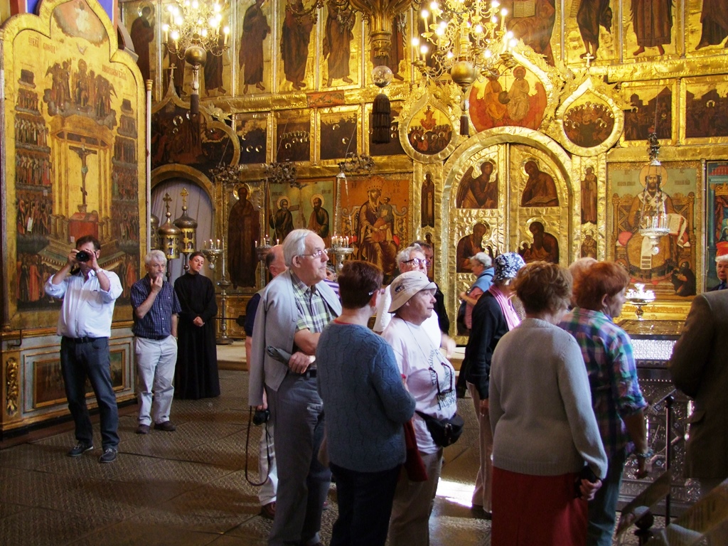 A l’interieure de la cathédrale de la Nativité.