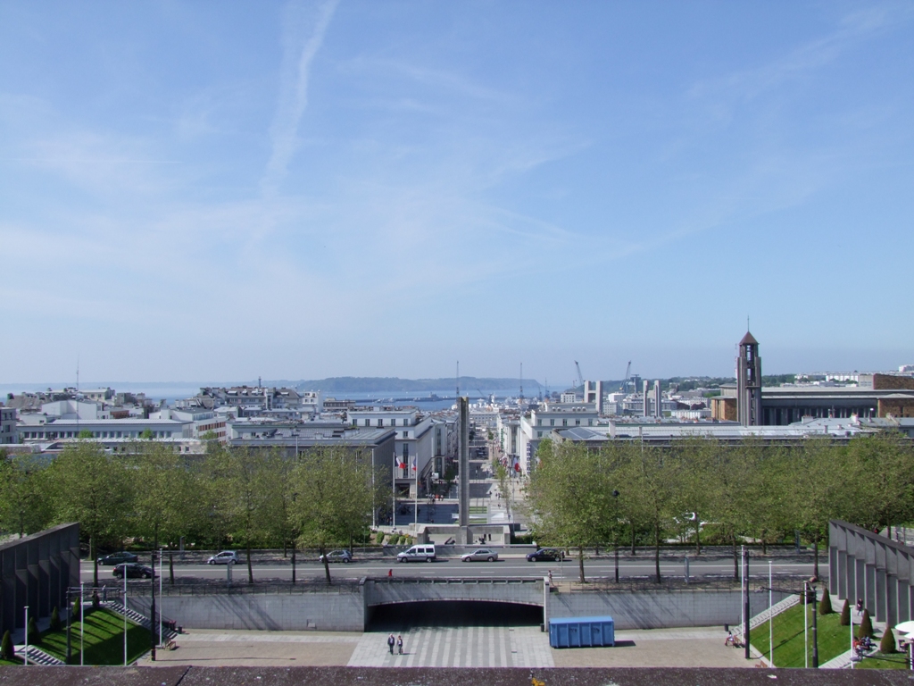 Belle-vue-souvre-sur-le-rade-de-Brest-depuis-la-térrasse-de-la-mairie