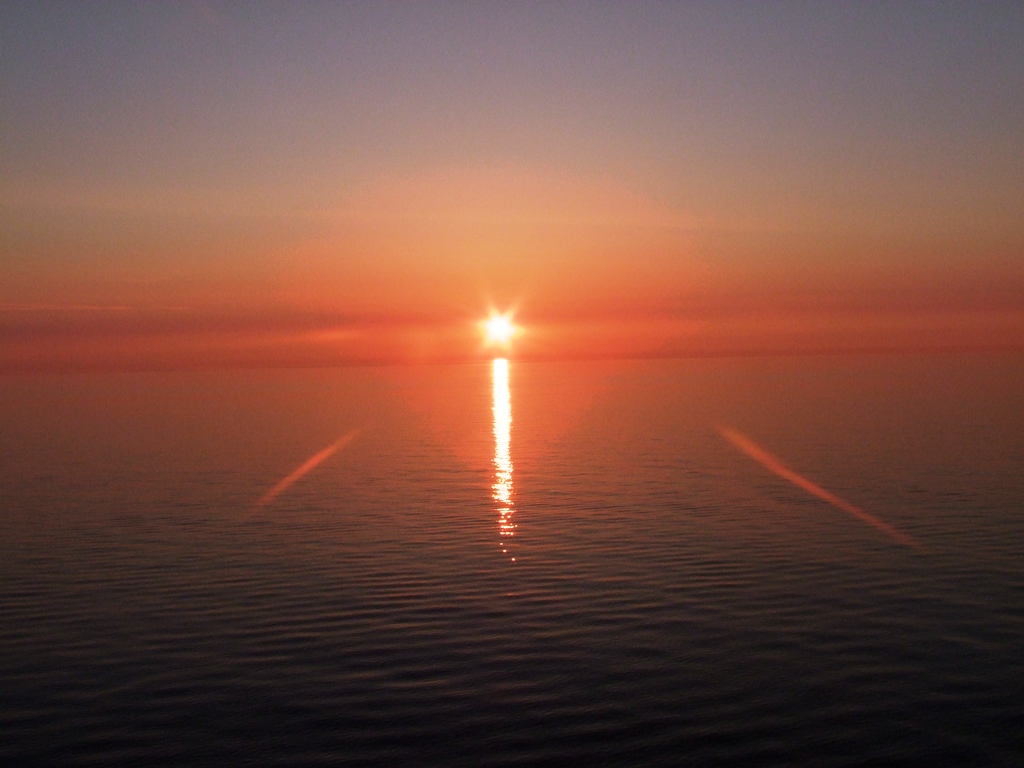 Couchet du soleil sur la mer Baltique.