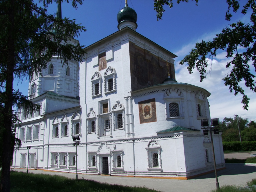 L’ Eglise de Saint Saveur à Irkoutk.