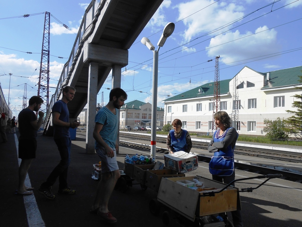 L’arrêt à la station Kansk prévu pour 20 min.