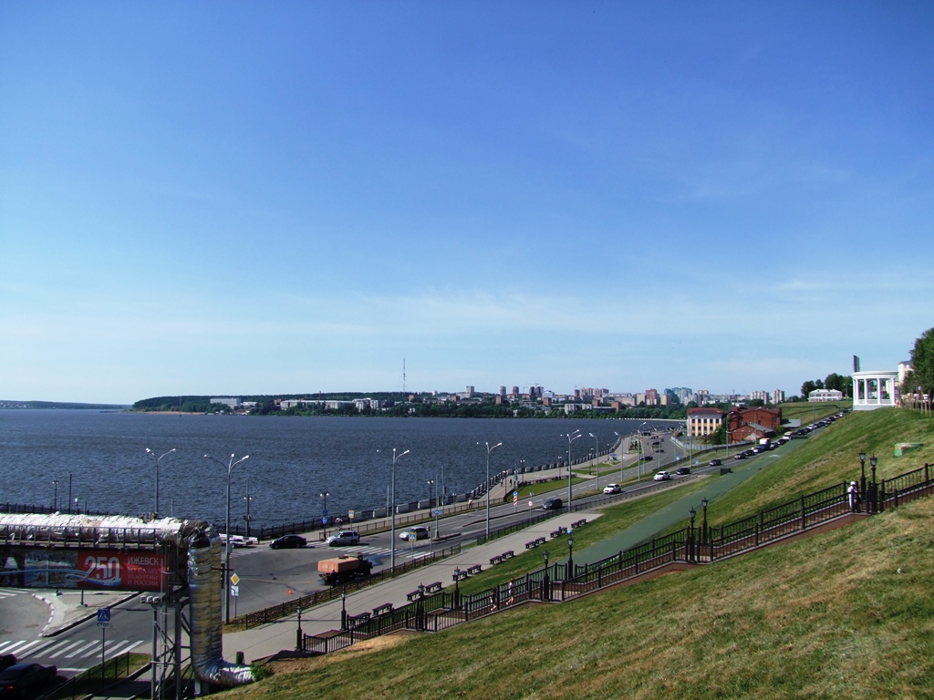 Vue sur la fleuve Kama d’Ijevsk